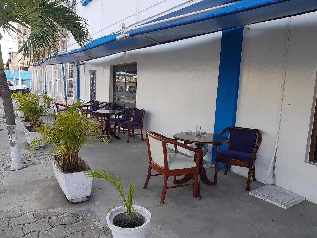 Acropole Hôtel Cotonou Extérieur photo