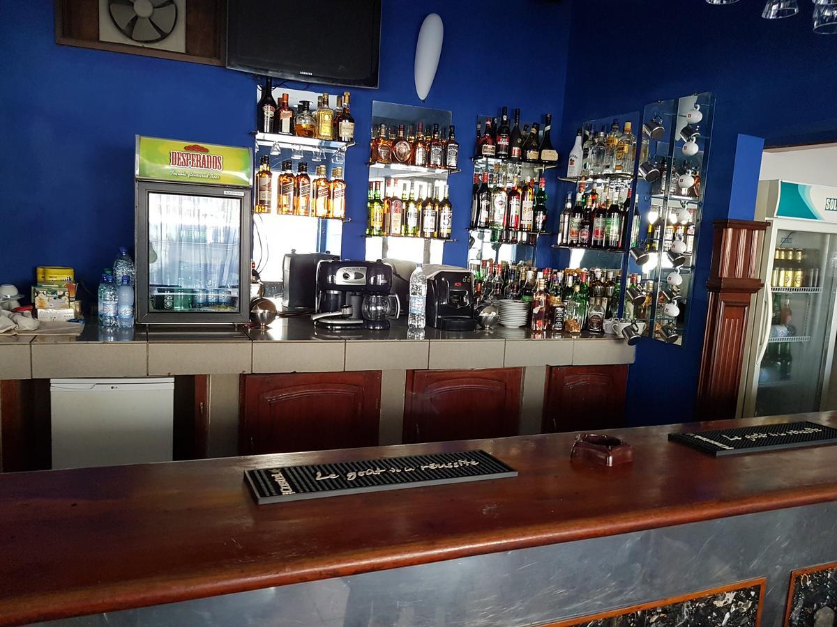 Acropole Hôtel Cotonou Extérieur photo